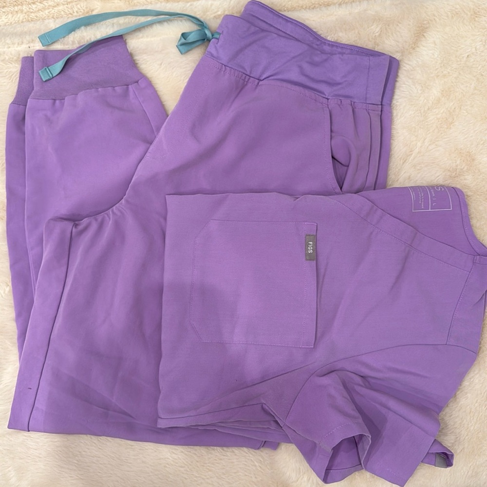 Figs Uniform! Large Tops and XL Bottoms